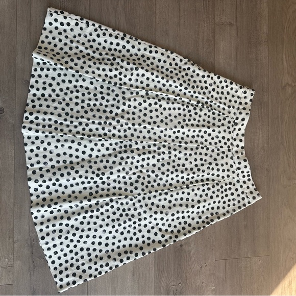Who What Wear - A-Line midi skirt - size 6 - cream with black/gray polka dots - Picture 6 of 6